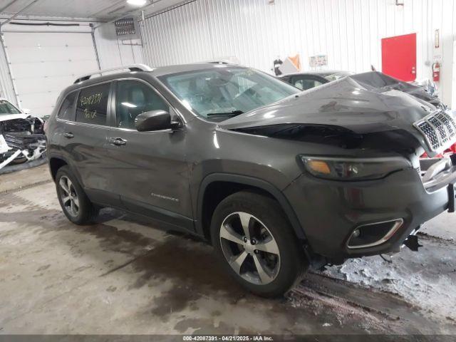  Salvage Jeep Cherokee