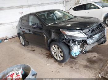  Salvage Mitsubishi Outlander