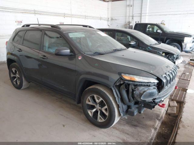  Salvage Jeep Cherokee