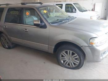  Salvage Lincoln Navigator