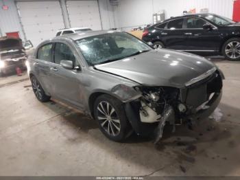  Salvage Chrysler 200