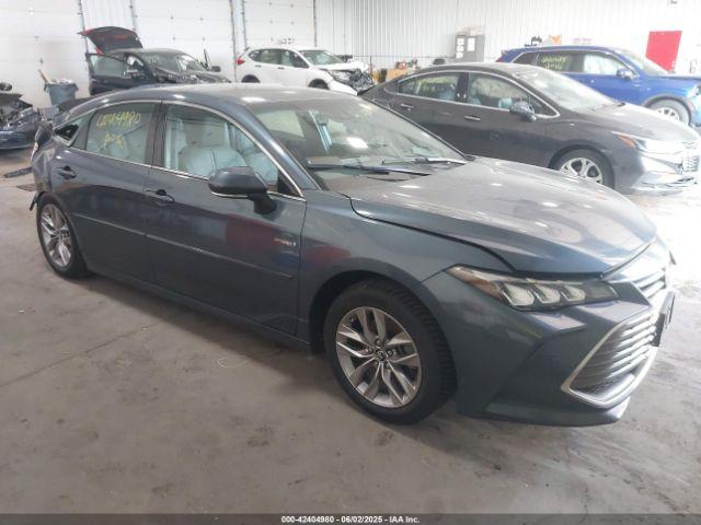  Salvage Toyota Avalon Hybrid