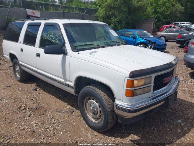  Salvage GMC Suburban 1500