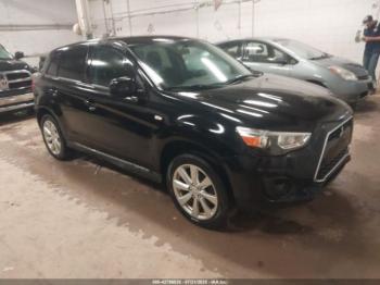  Salvage Mitsubishi Outlander