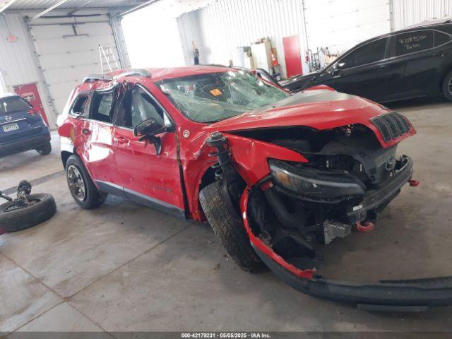  Salvage Jeep Cherokee