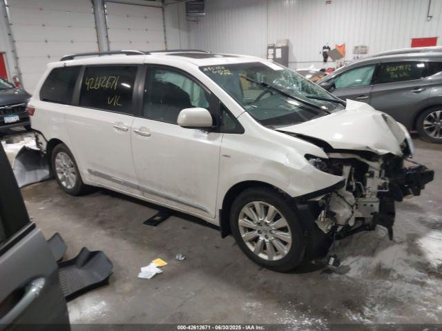  Salvage Toyota Sienna