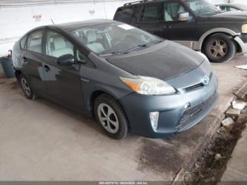  Salvage Toyota Prius
