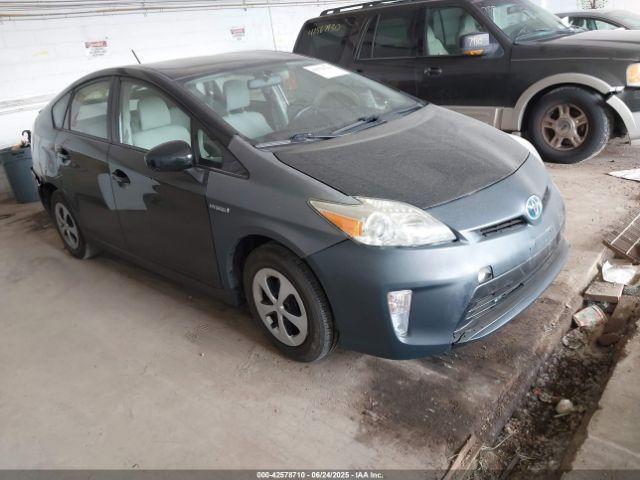  Salvage Toyota Prius