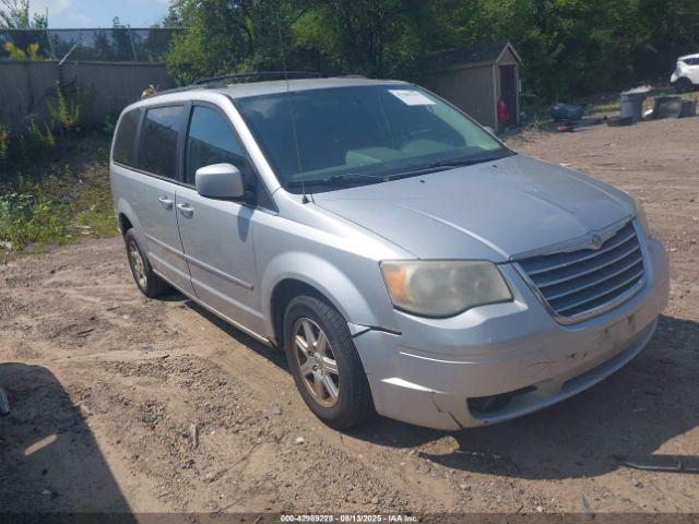  Salvage Chrysler Town & Country