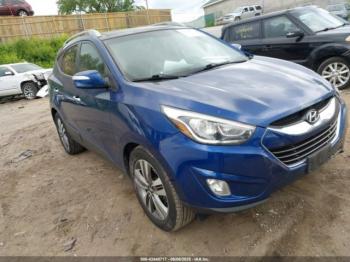  Salvage Hyundai TUCSON