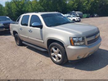  Salvage Chevrolet Avalanche 1500