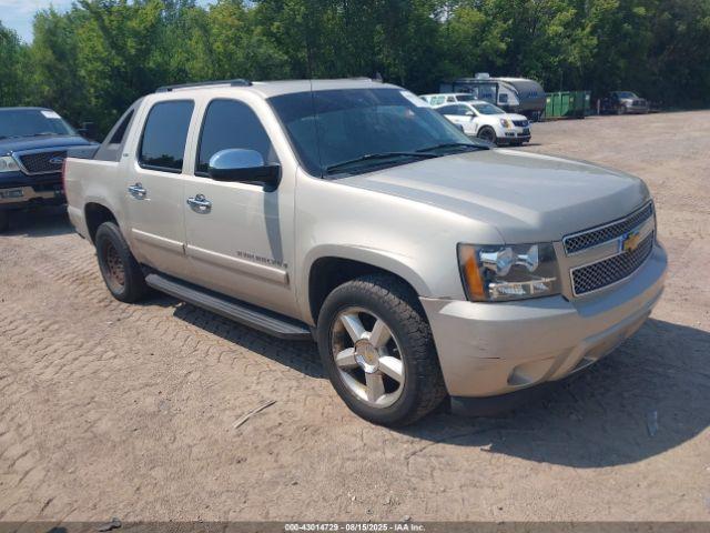  Salvage Chevrolet Avalanche 1500