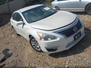  Salvage Nissan Altima