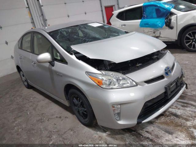  Salvage Toyota Prius