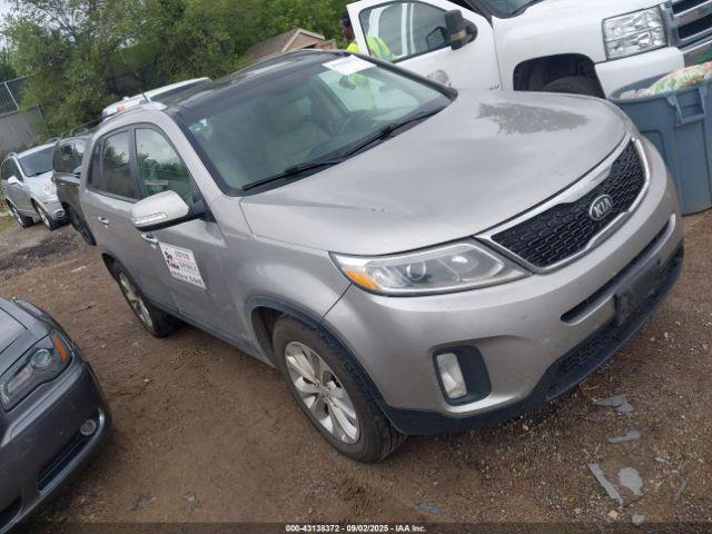  Salvage Kia Sorento