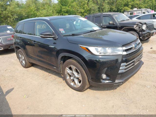  Salvage Toyota Highlander