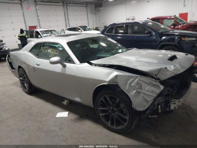  Salvage Dodge Challenger