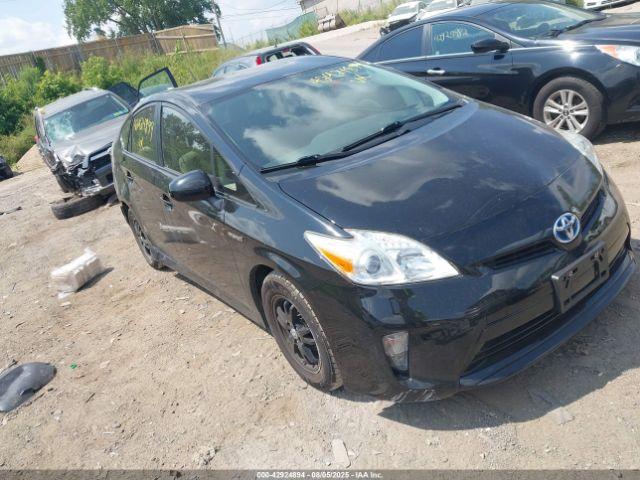  Salvage Toyota Prius