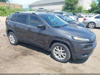  Salvage Jeep Cherokee