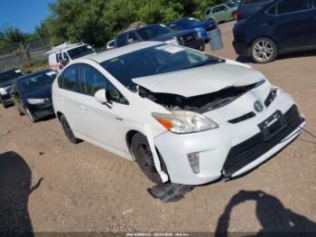  Salvage Toyota Prius