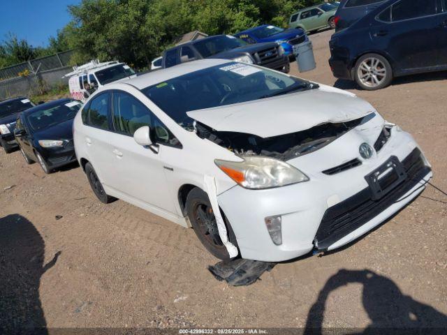  Salvage Toyota Prius