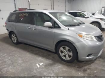  Salvage Toyota Sienna