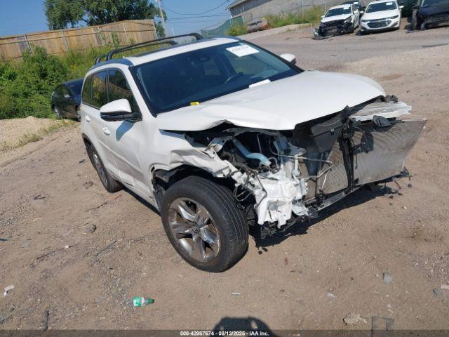  Salvage Toyota Highlander