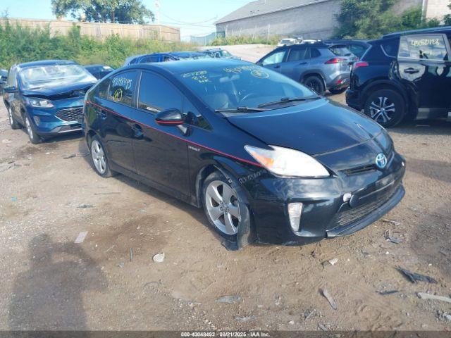  Salvage Toyota Prius
