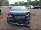 Toyota Camry Le Image 6