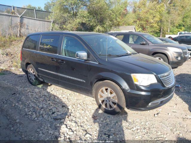  Salvage Chrysler Town & Country