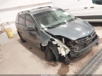  Salvage Toyota Sienna