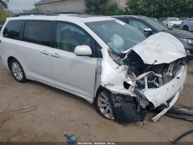  Salvage Toyota Sienna