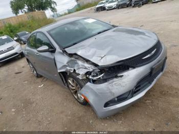  Salvage Chrysler 200
