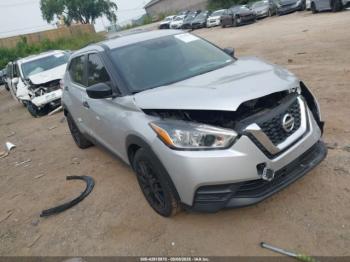  Salvage Nissan Kicks
