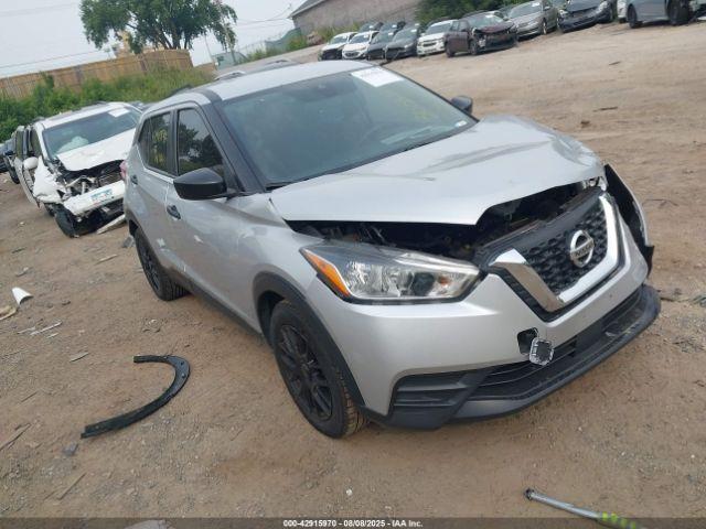  Salvage Nissan Kicks