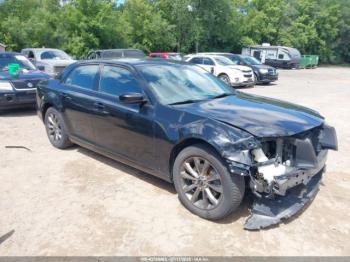  Salvage Chrysler 300