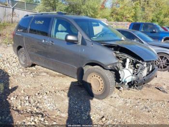  Salvage Toyota Sienna
