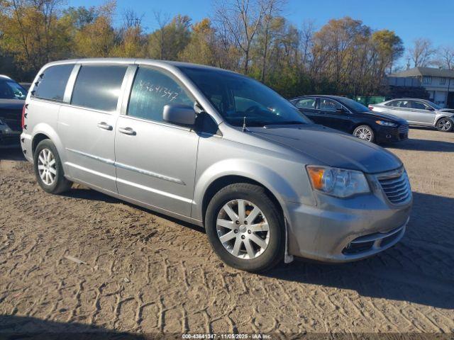  Salvage Chrysler Town & Country