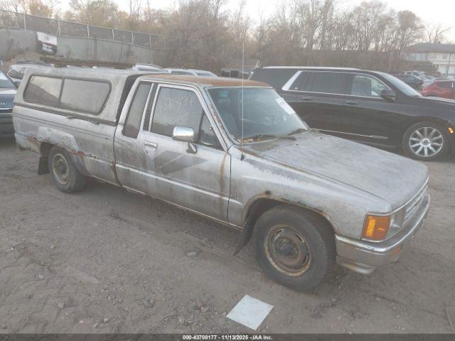  Salvage Toyota Pickup