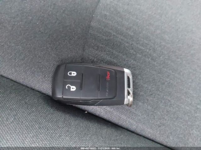 Ram 2500 Tradesman  4x4 6'4 Box Image 10