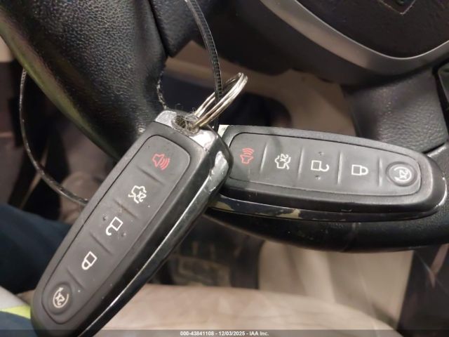 Ford Escape Titanium Image 5