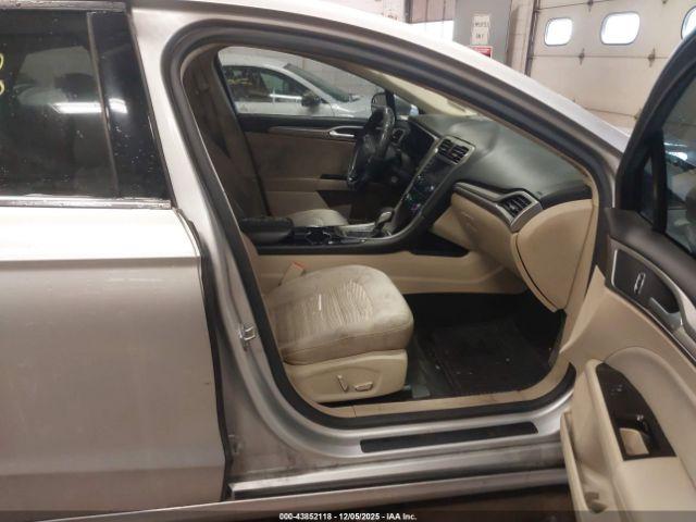 Ford Fusion Se Image 6