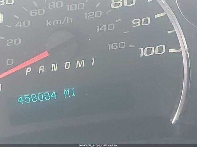 GMC Savana Work Van Image 6