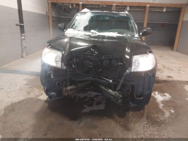 Toyota 4Runner Limited V8 Image 5