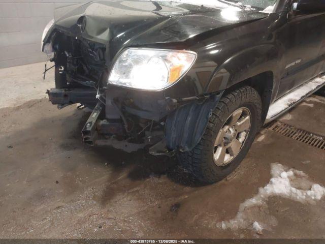 Toyota 4Runner Limited V8 Image 13