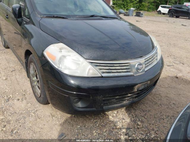 Nissan Versa 1.8s Image 5