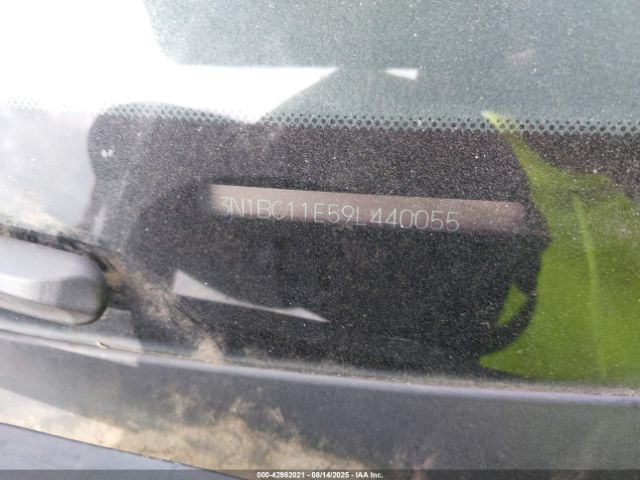 Nissan Versa 1.8s Image 6