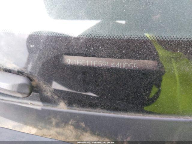 Nissan Versa 1.8s Image 6