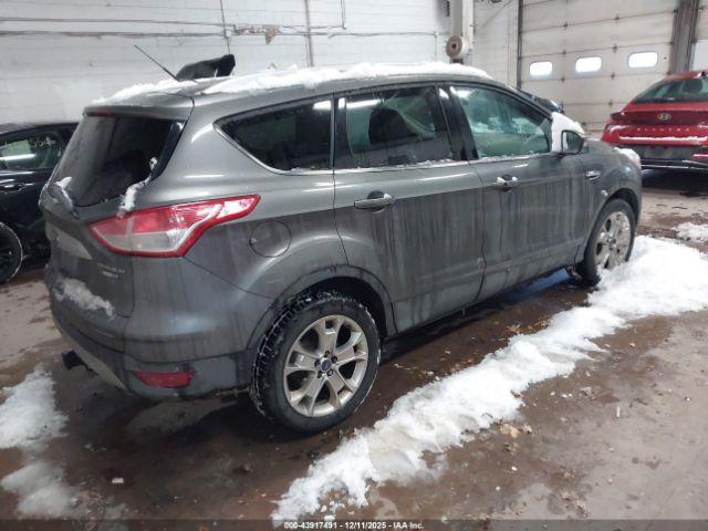 Ford Escape Titanium Image 11