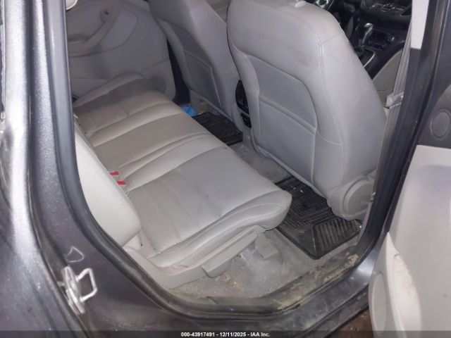 Ford Escape Titanium Image 8